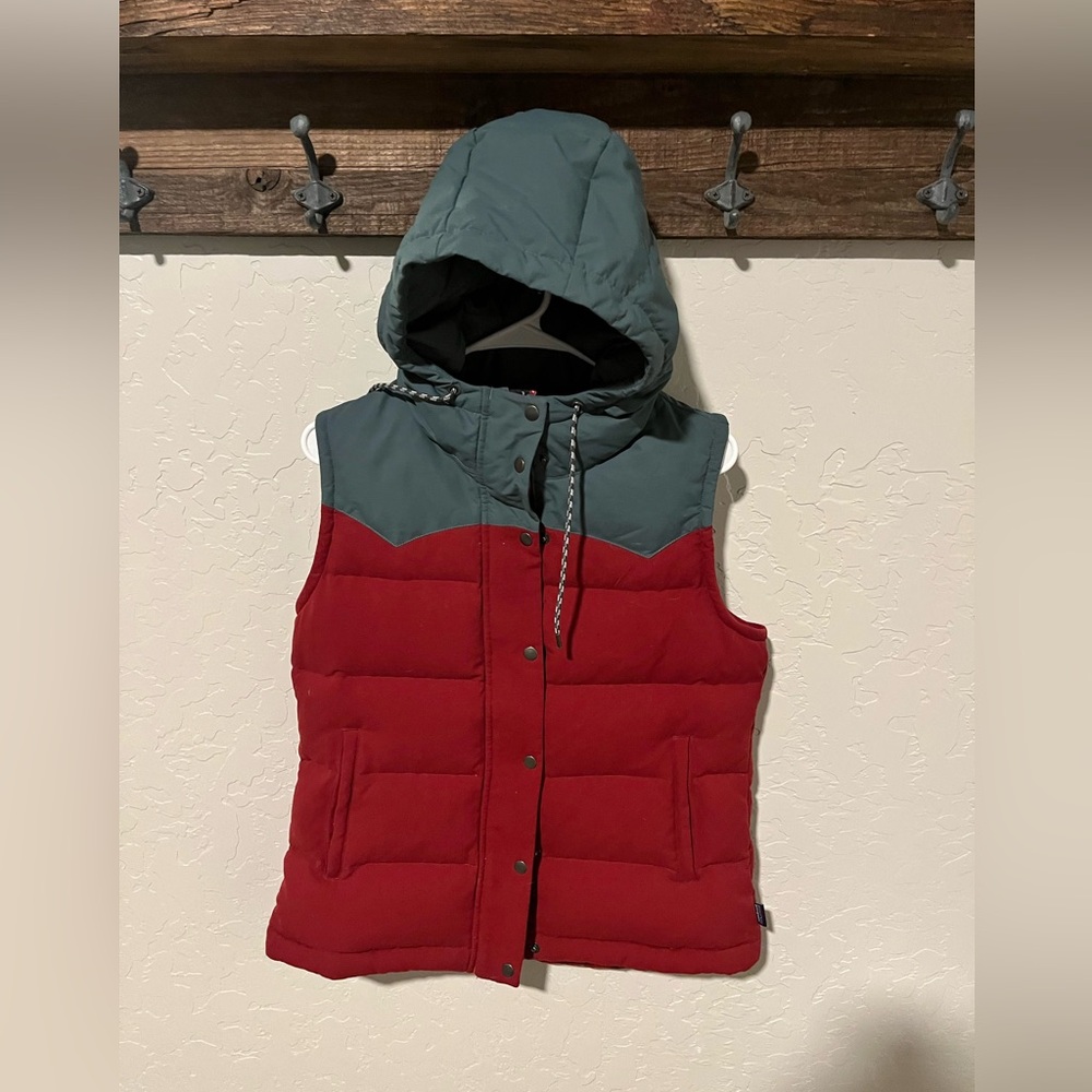 Patagonia down feather vest